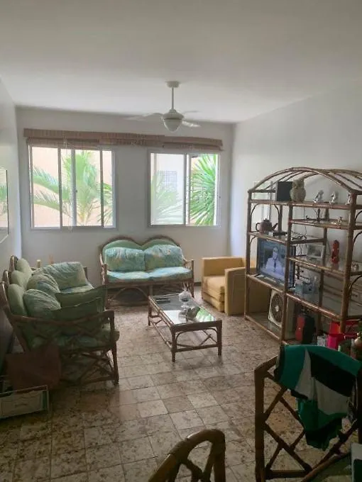 Apartamento 2 Quartos a 5 minutos a pé da Praia da Enseada-1